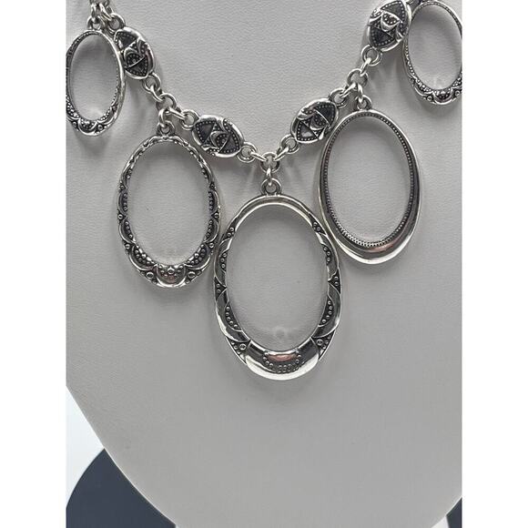 Brighton‎ SWINGING SIXTIES Silver
Tone Ovals Chunky Statement
Necklace - Picture 3 of 11